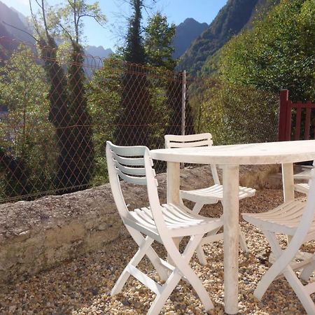 Appt 4/6 Couchages Avec Terrasse Cauterets Appartement Buitenkant foto